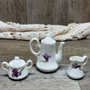 VINTAGE 3 PIECES FINE BONE CHINA LU PAO MADE IN TAIWAN  PRETTY VIOLET FLOWER